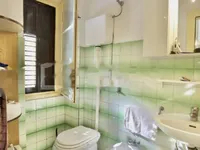 Недвижимость Трехкомнатная квартира в центре: 17