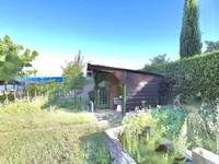 Недвижимость Трехкомнатная квартира в центре: 19