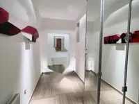 Недвижимость Трехкомнатная квартира в центре: 27