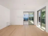 Недвижимость Трехкомнатная квартира в центре: 2