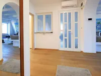 Недвижимость Четырехкомнатная квартира Центр: 25