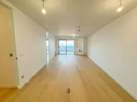 Недвижимость Трехкомнатная квартира в центре: 18