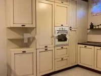 Недвижимость Четырехкомнатная квартира в центре: 4