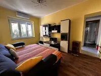 Недвижимость Двухкомнатная квартира Центр: 2