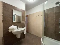 Недвижимость Трёхкомнатная квартира Центр: 11