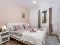 Недвижимость Трёхкомнатная квартира 178 м²: 13