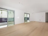 Недвижимость Трехкомнатная квартира в центре: 4