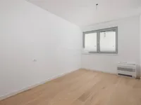 Недвижимость Трехкомнатная квартира в центре: 10