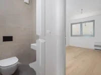 Недвижимость Трехкомнатная квартира в центре: 12