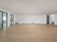 Недвижимость Четырехкомнатная квартира Центр: 3