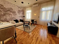 Недвижимость Двухкомнатная квартира в центре: 2