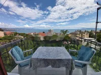 Недвижимость Двухкомнатная квартира, центр: 1