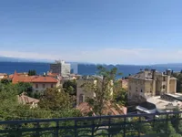 Недвижимость Двухкомнатная квартира, центр: 3