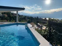 Недвижимость Семейный дом 641 м², Центр: 2