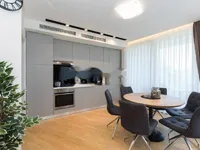 Недвижимость Семейный дом 641 м², Центр: 13