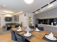 Недвижимость Семейный дом 641 м², Центр: 14