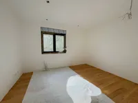 Недвижимость Трехкомнатная квартира в центре: 11