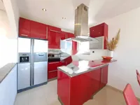 Недвижимость Четырехкомнатная квартира, Центр: 10