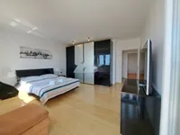 Недвижимость Четырехкомнатная квартира, Центр: 15