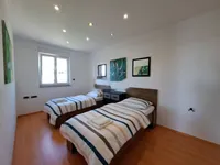 Недвижимость Четырехкомнатная квартира, Центр: 22