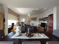 Недвижимость Четырехкомнатная квартира центр: 1