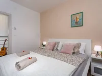 Недвижимость Трехкомнатная квартира Запад: 33