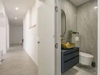 Недвижимость Четырехкомнатная квартира Центр: 8