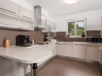 Недвижимость Семейный дом 300 м², Опация: 8