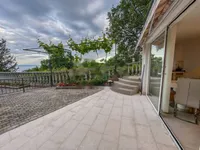 Недвижимость Двухкомнатная квартира, центр: 3