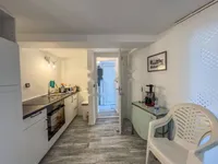 Недвижимость Двухкомнатная квартира, центр: 4