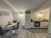 Недвижимость Двухкомнатная квартира, центр: 5