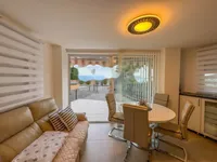 Недвижимость Двухкомнатная квартира, центр: 8