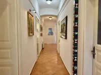 Недвижимость Четырехкомнатная квартира, Центр, Опатия: 1