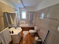 Недвижимость Четырехкомнатная квартира, центр, Опатия: 12