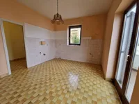 Недвижимость Трехкомнатная квартира Центр: 6