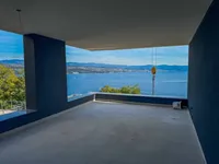 Недвижимость Трехкомнатная квартира Центр: 13