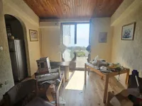 Недвижимость Двухкомнатная квартира в центре: 16