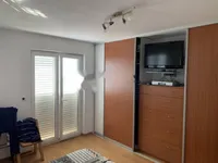 Недвижимость Трехкомнатная квартира центр Опатия: 8