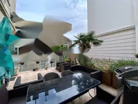 Недвижимость Трехкомнатная квартира, Центр: 3