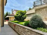 Недвижимость Семейный дом 350 м² в Побри: 9