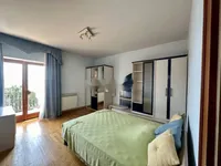 Недвижимость Семейный дом 350 м² в Побри: 16