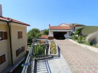 Недвижимость Семейный дом 350 м² в Побри: 32