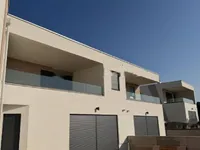 Недвижимость Трехкомнатная квартира Побри: 1