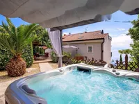 Недвижимость Центр, Опатия: Дом 481 м²: 1