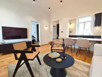 Недвижимость Двухкомнатная квартира в Центре: 1