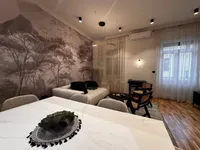 Недвижимость Двухкомнатная квартира в Центре: 2