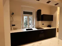 Недвижимость Двухкомнатная квартира в Центре: 8