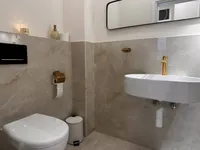 Недвижимость Двухкомнатная квартира в Центре: 12