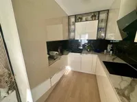 Недвижимость Трехкомнатная квартира Центр: 10