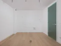 Недвижимость Трехкомнатная квартира в центре: 15